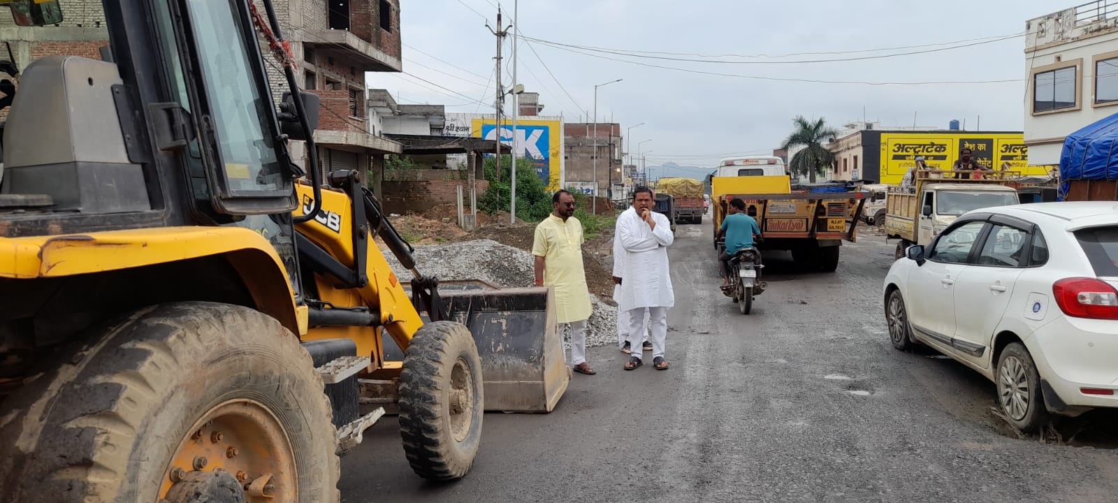 डिप्टी सीएम टीएस सिंहदेव की पहल पर शुरु हुआ रायगढ़ रोड मरम्मत कार्य   